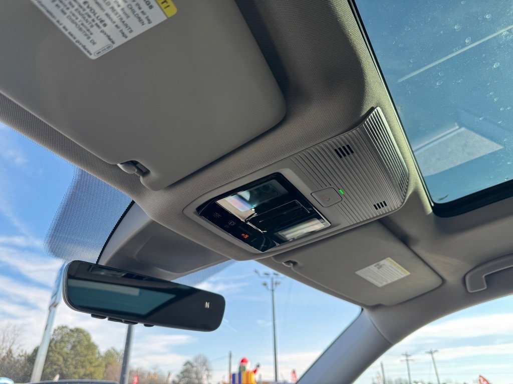 Used 2024 Volkswagen Atlas SEL image 25