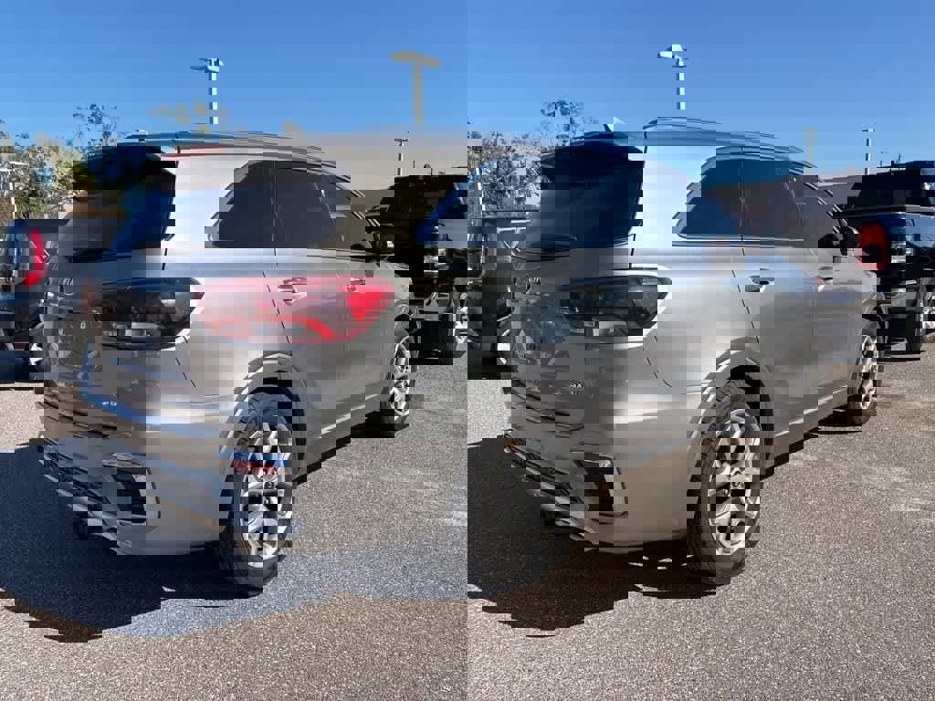 Used 2019 Kia Sorento SX w/ SX Touring Package image 3