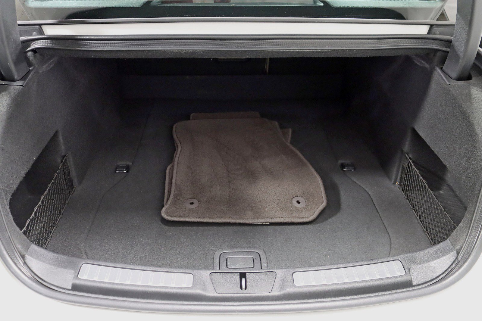 Used 2020 Lincoln Continental Reserve image 38