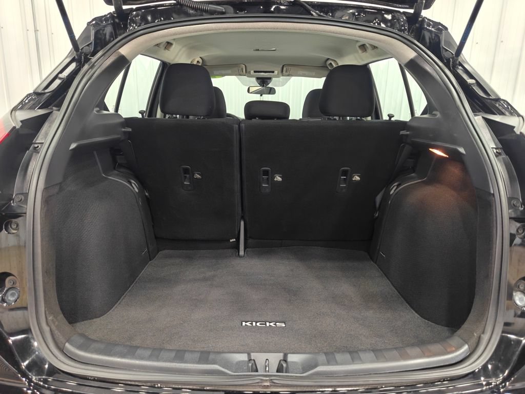 Used 2025 Nissan Kicks Play S FWD image 31
