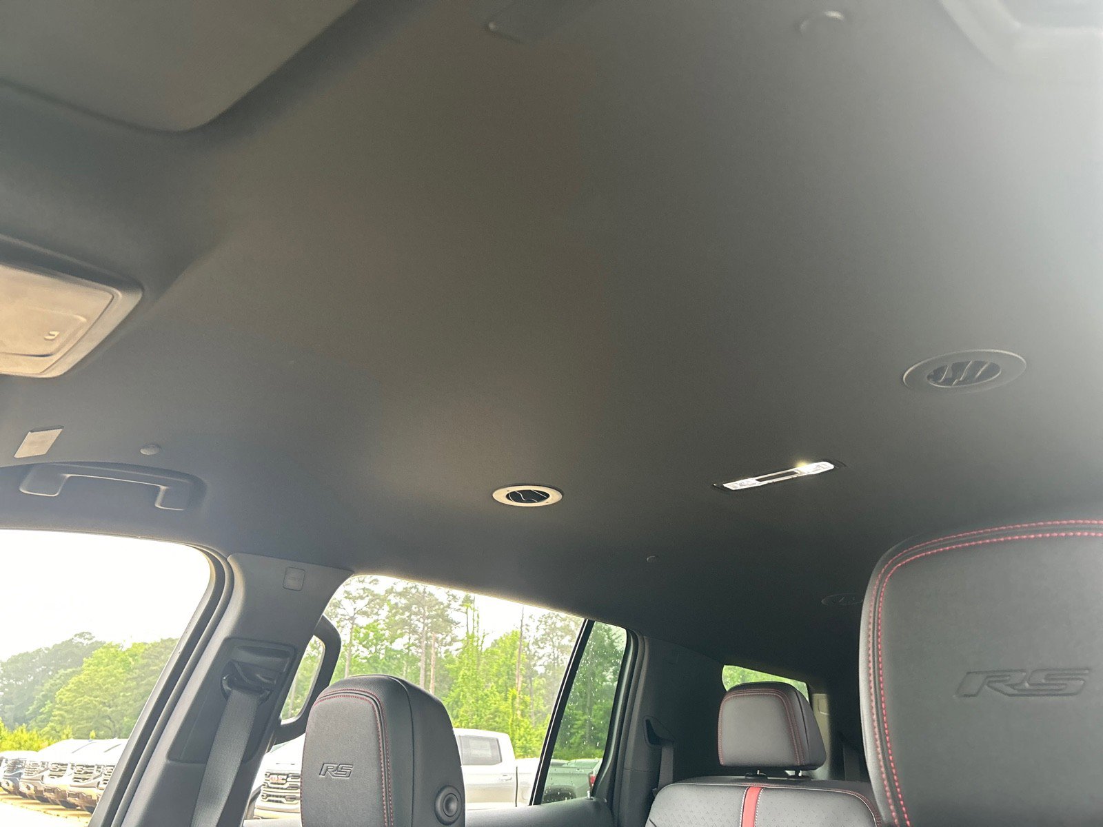 New 2026 Chevrolet Traverse RS w/ LPO, Floor Liner Package FWD image 23