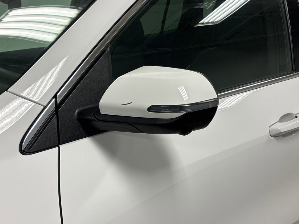 Certified 2025 Buick Enclave Preferred image 12