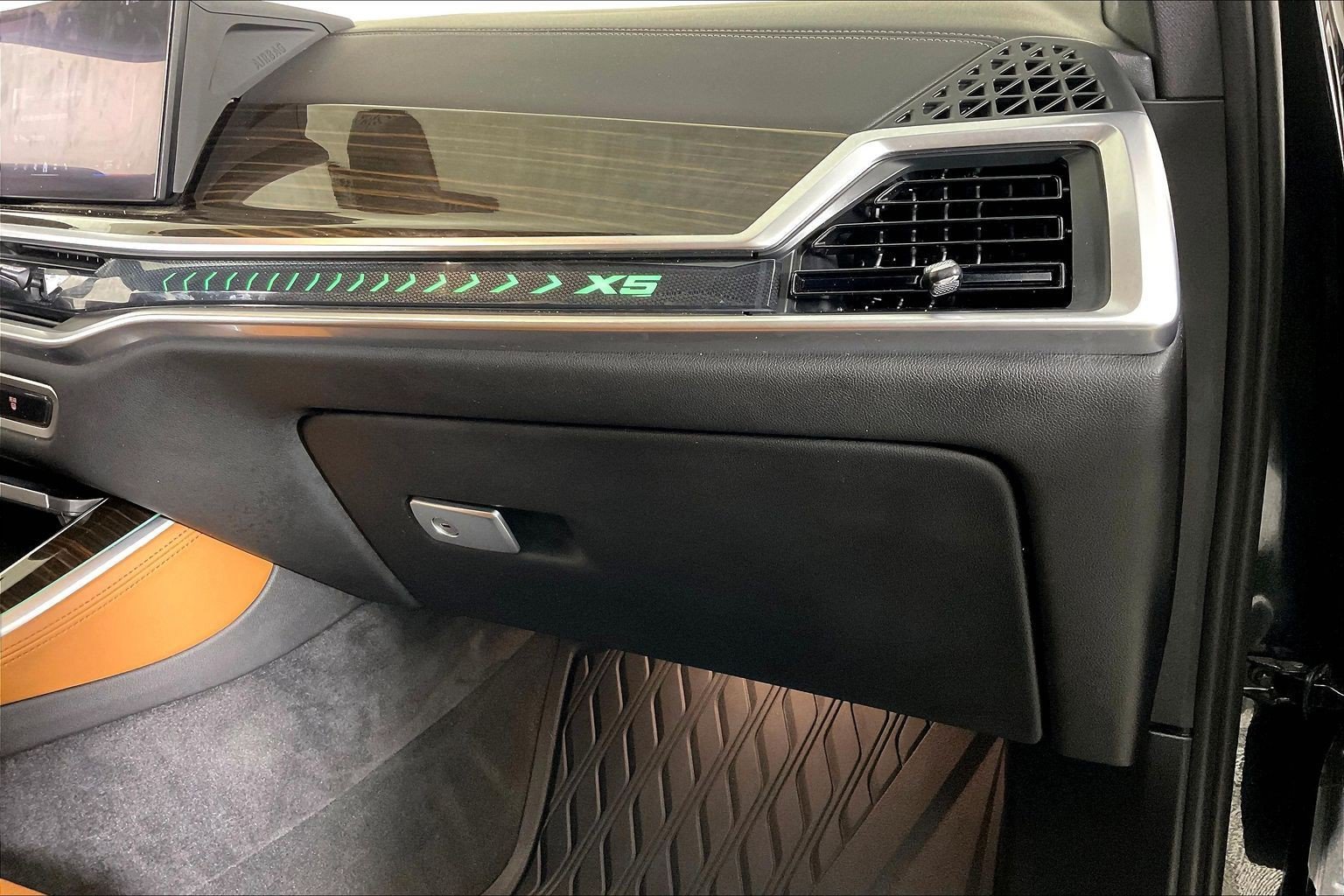 Certified 2025 BMW X5 xDrive40i w/ Premium Package AWD/4WD image 15