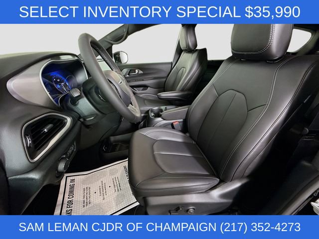 New 2026 Chrysler Voyager LX FWD image 20
