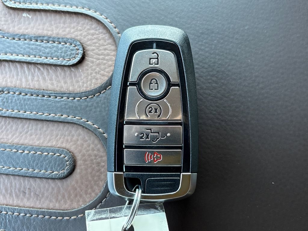 Certified 2025 Ford F250 King Ranch image 35