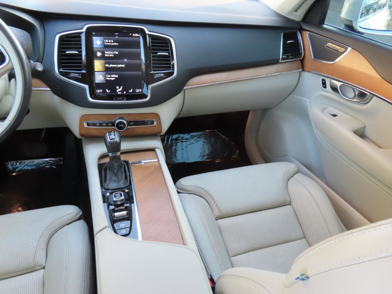 Used 2018 Volvo XC90 T6 Inscription w/ Convenience Package AWD/4WD image 16