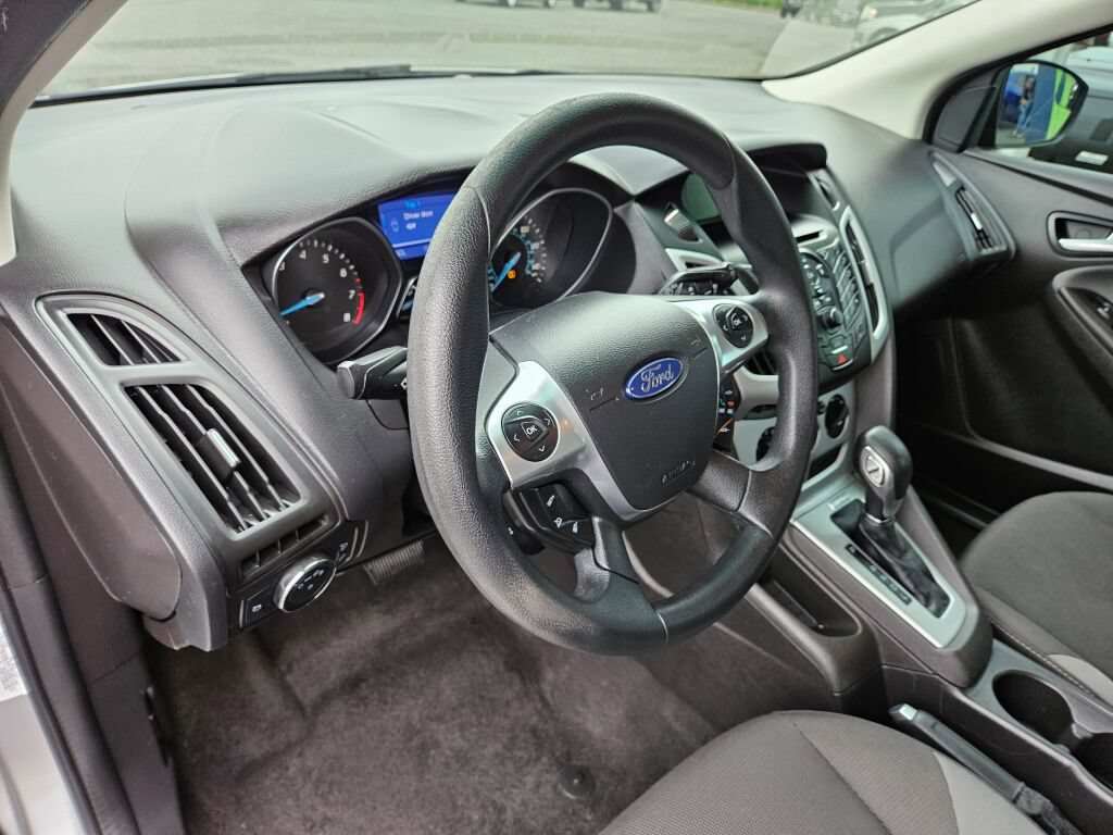 Used 2013 Ford Focus SE FWD image 18