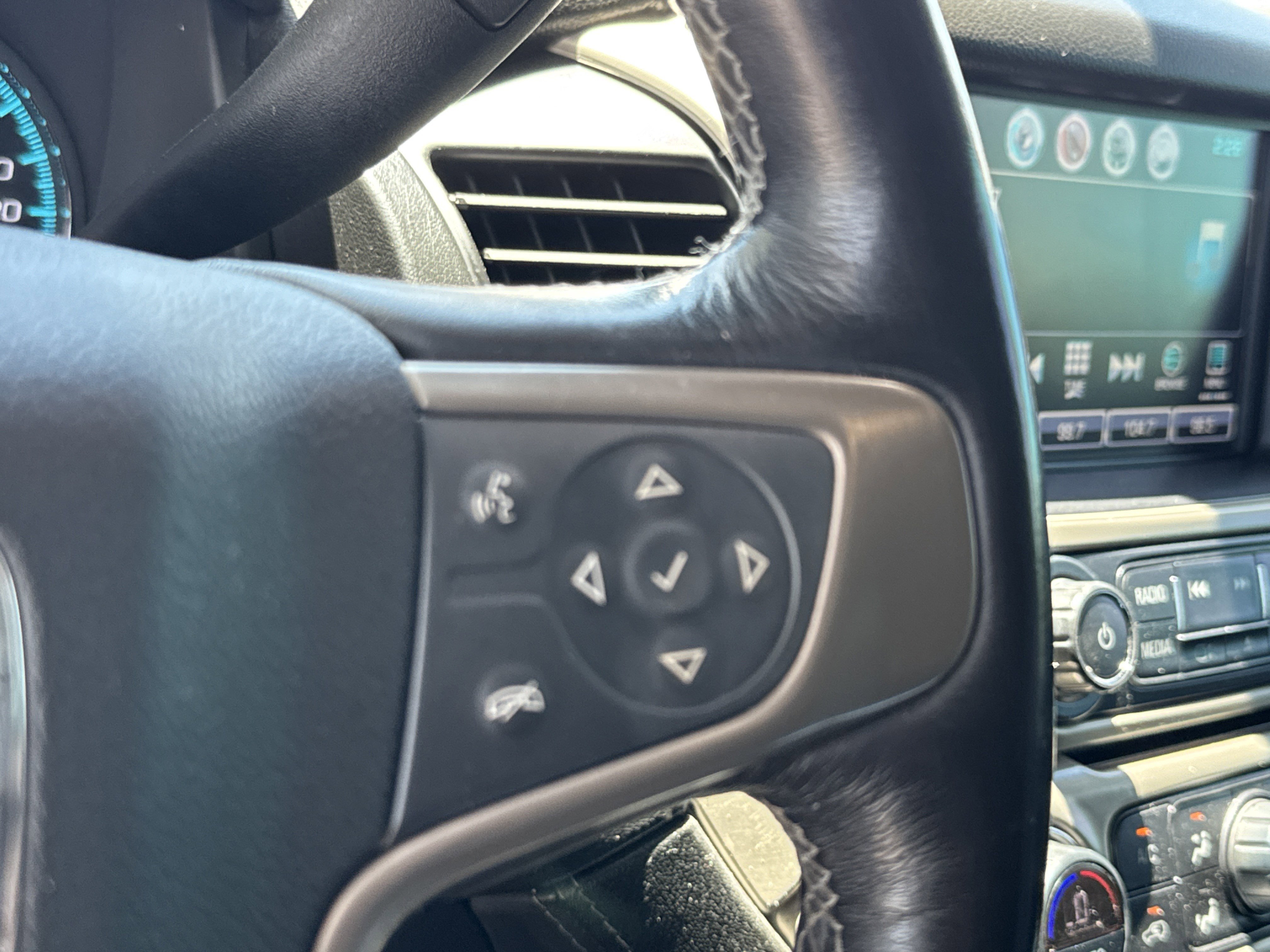 Used 2018 GMC Yukon XL Denali RWD image 22