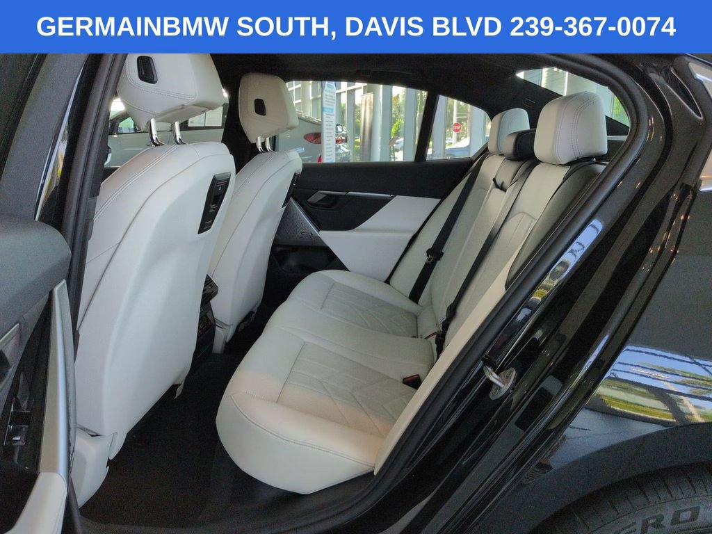 Used 2026 BMW i5 eDrive40 RWD image 14