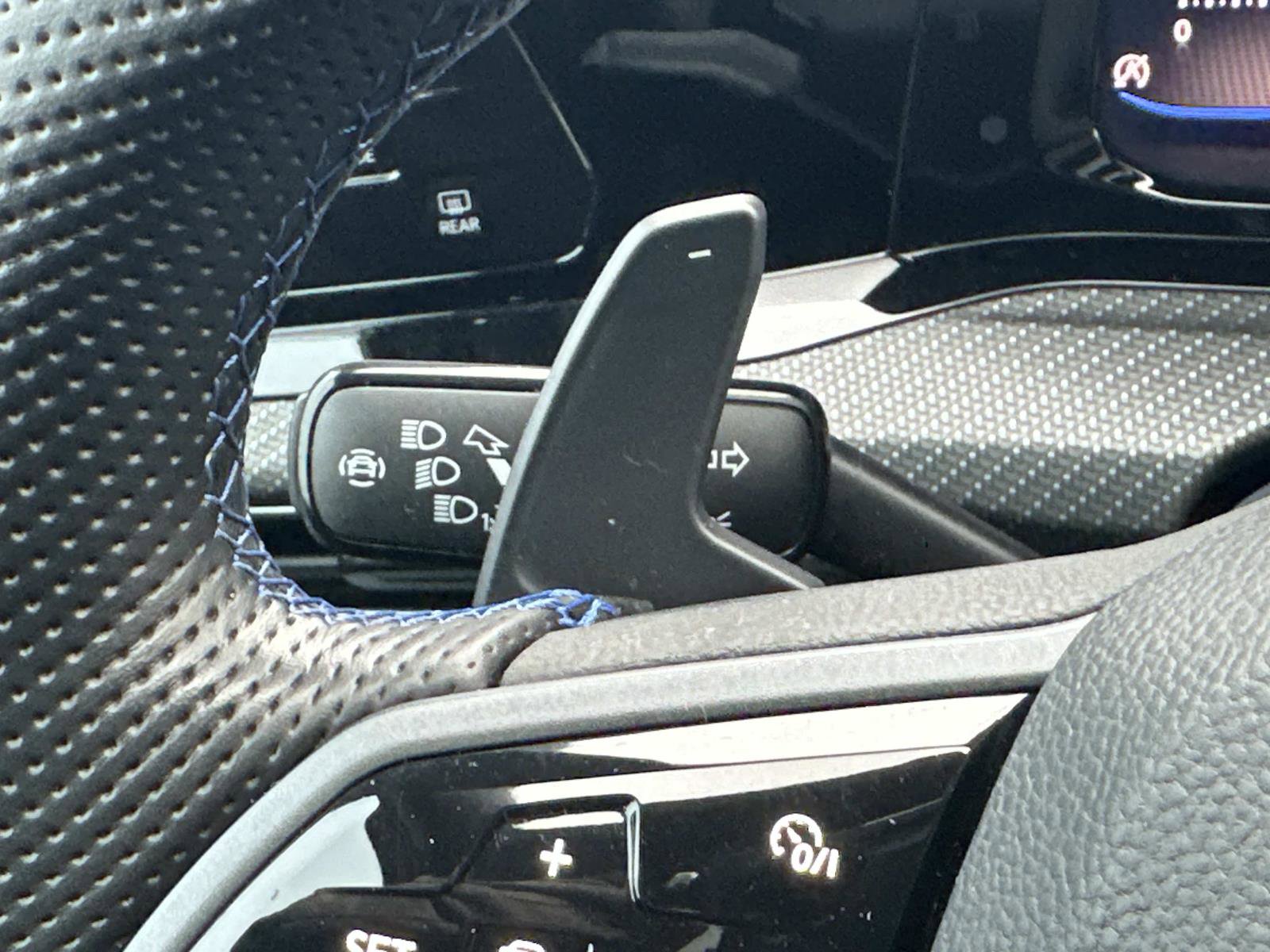 Used 2023 Volkswagen Golf R 2.0T DSG AWD image 25