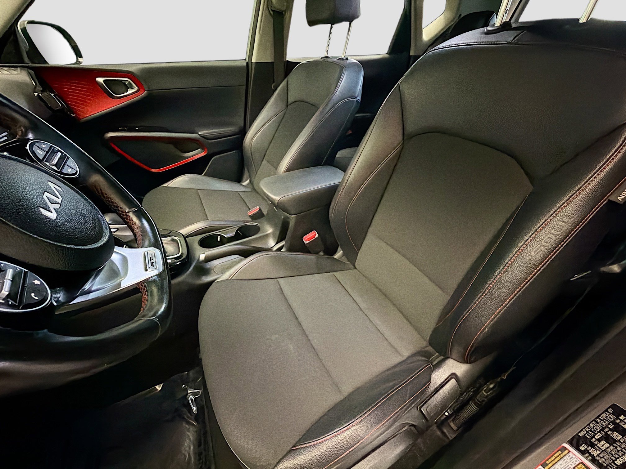 Used 2023 Kia Soul GT-Line image 11