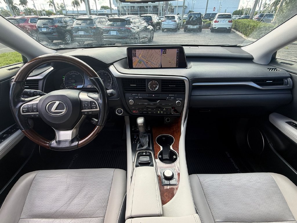 Used 2018 Lexus RX 450hL Premium w/ Premium Package AWD/4WD image 12