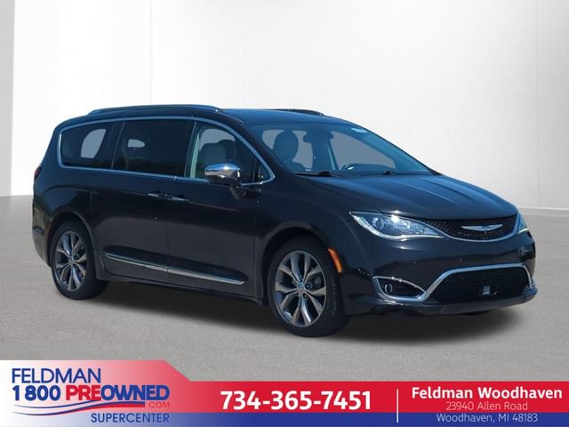 Used 2020 Chrysler Pacifica Limited w/ Tire & Wheel Group