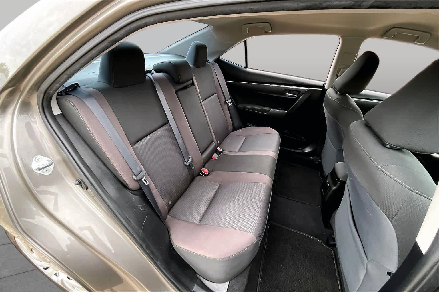 Used 2017 Toyota Corolla LE FWD image 20
