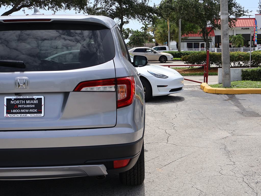 Used 2021 Honda Pilot EX image 16