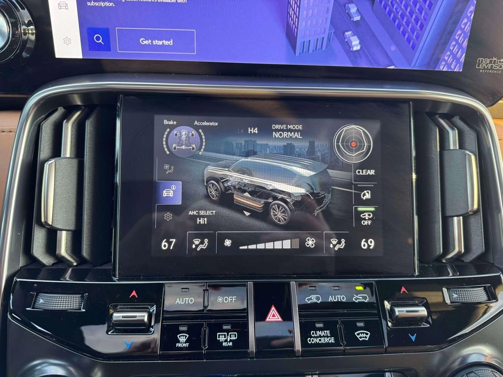 Used 2025 Lexus LX 600 4WD w/ Accessory Package (2T) image 30