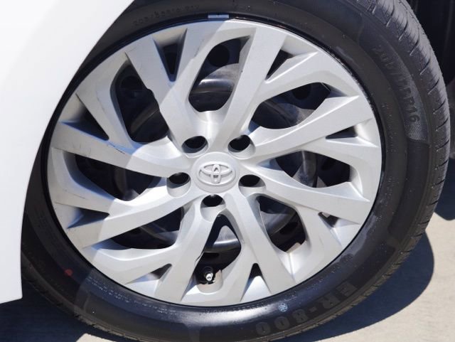 Used 2017 Toyota Corolla LE FWD image 11