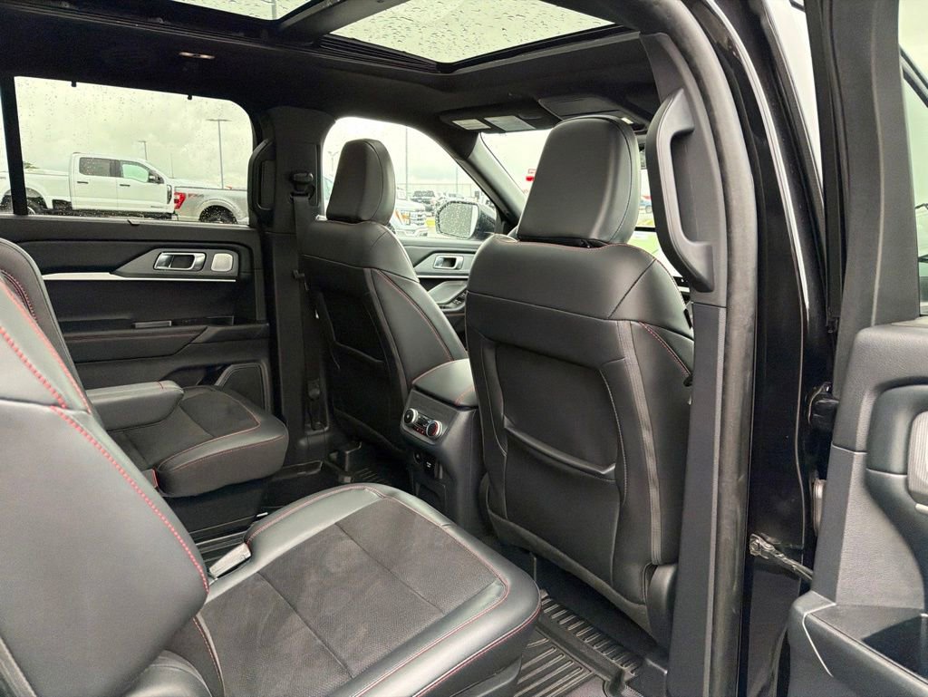 Certified 2025 Ford Explorer ST AWD/4WD image 22