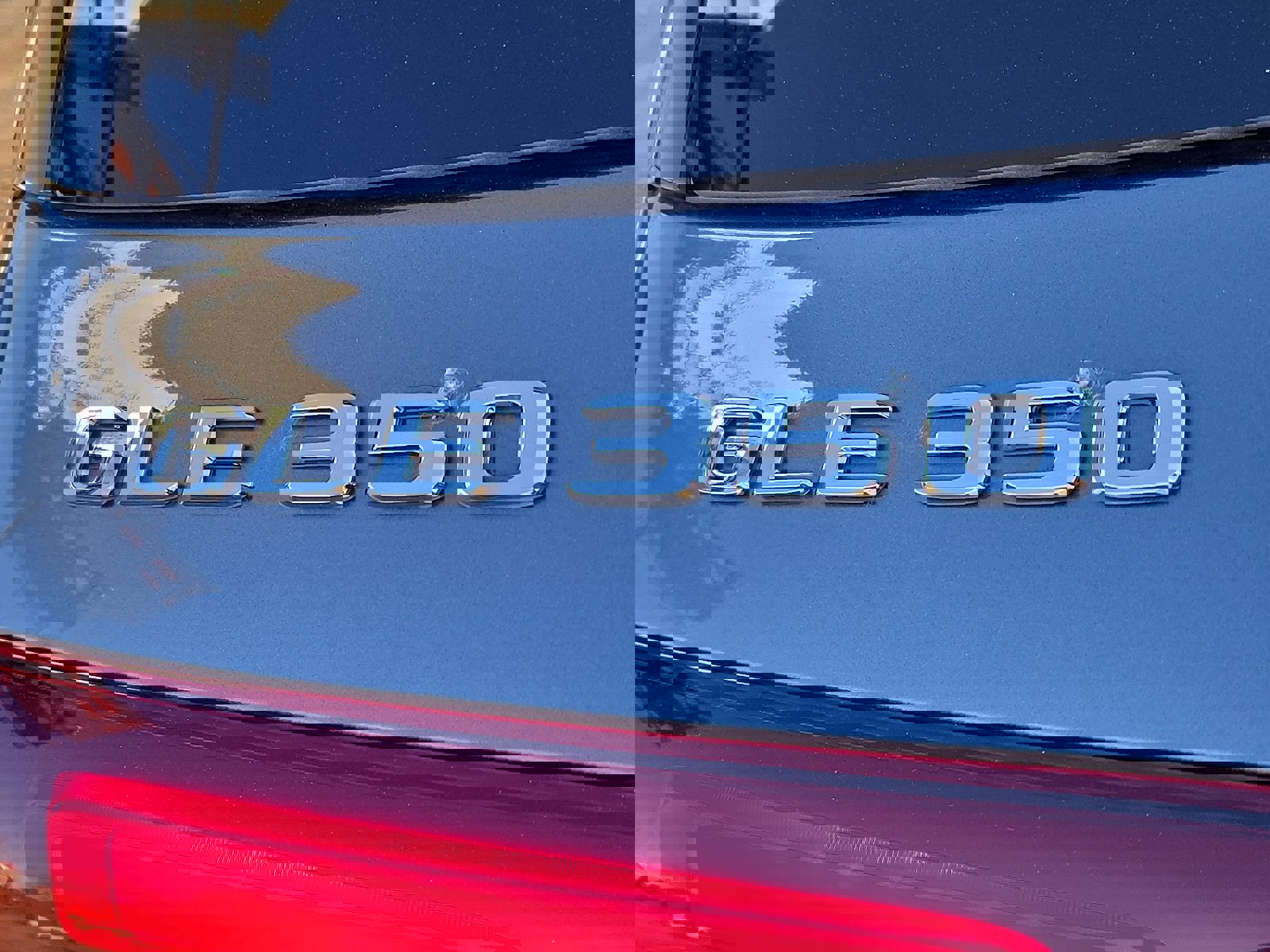 Used 2024 Mercedes-Benz GLE 350 4MATIC w/ AMG Line Exterior image 31