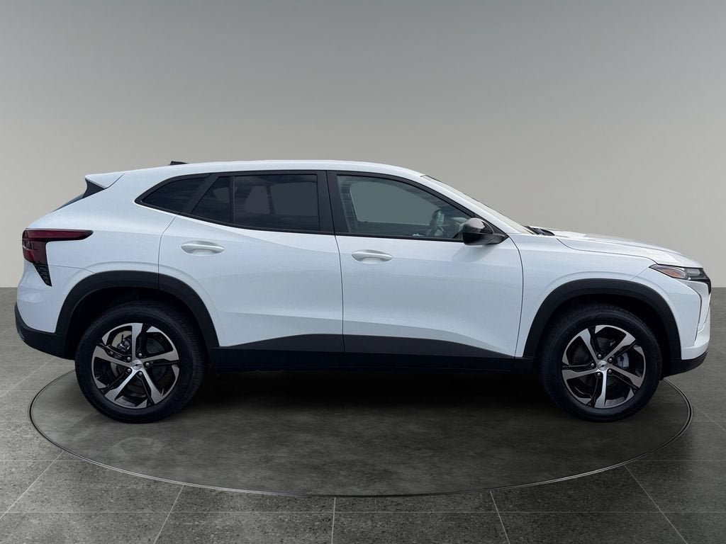 New 2026 Chevrolet Trax RS w/ Driver Confidence Package FWD image 10