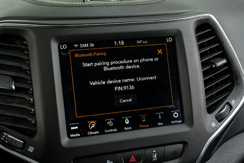 Used 2023 Jeep Cherokee Altitude Lux AWD/4WD image 42