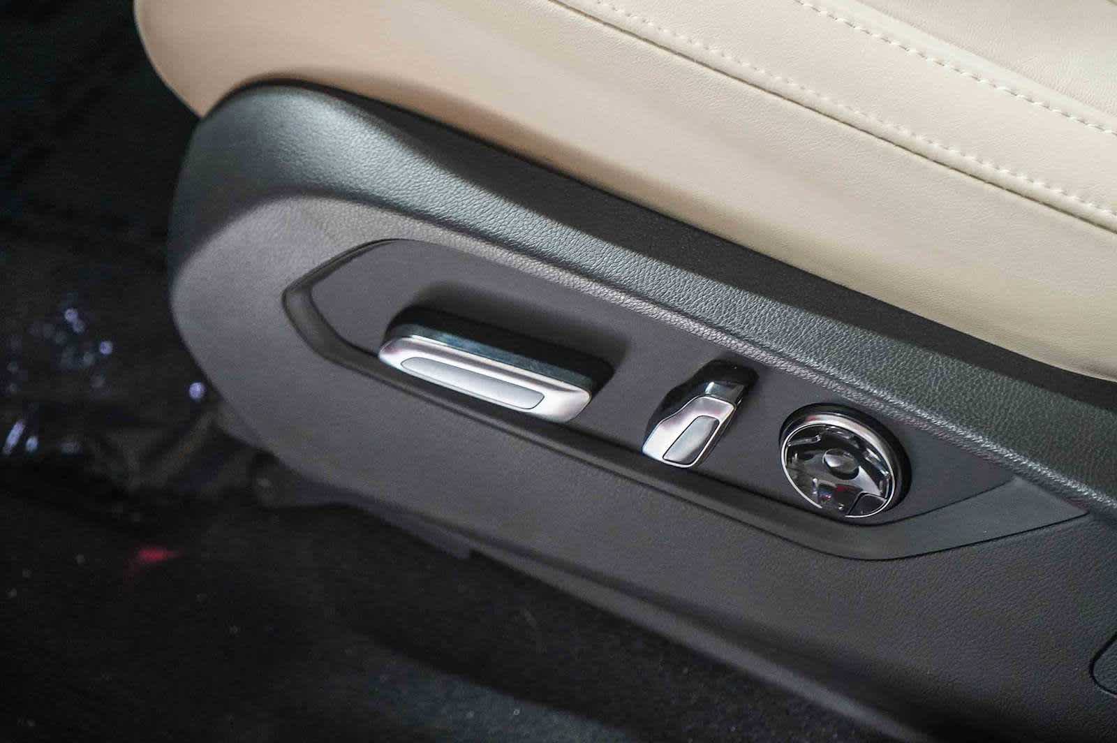 Used 2025 Acura MDX FWD w/ Technology Package image 23