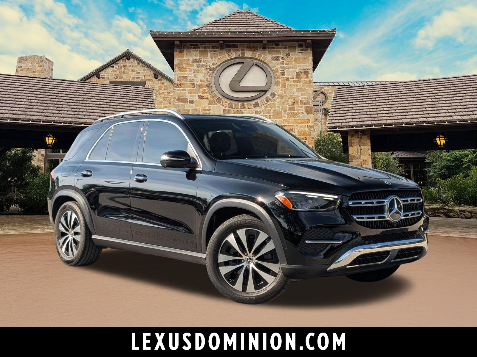 Used 2025 Mercedes-Benz GLE 350 4MATIC image 1