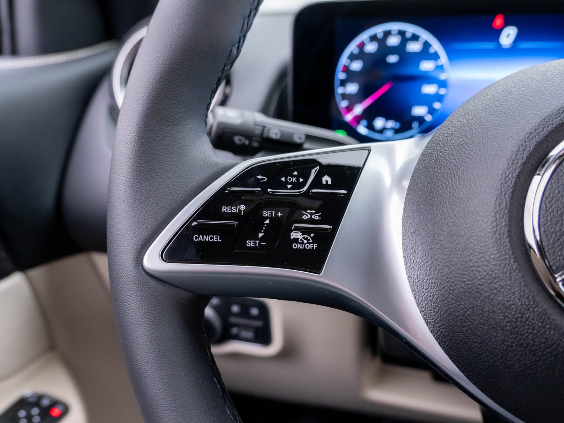 New 2026 Mercedes-Benz GLB 250 4MATIC image 30