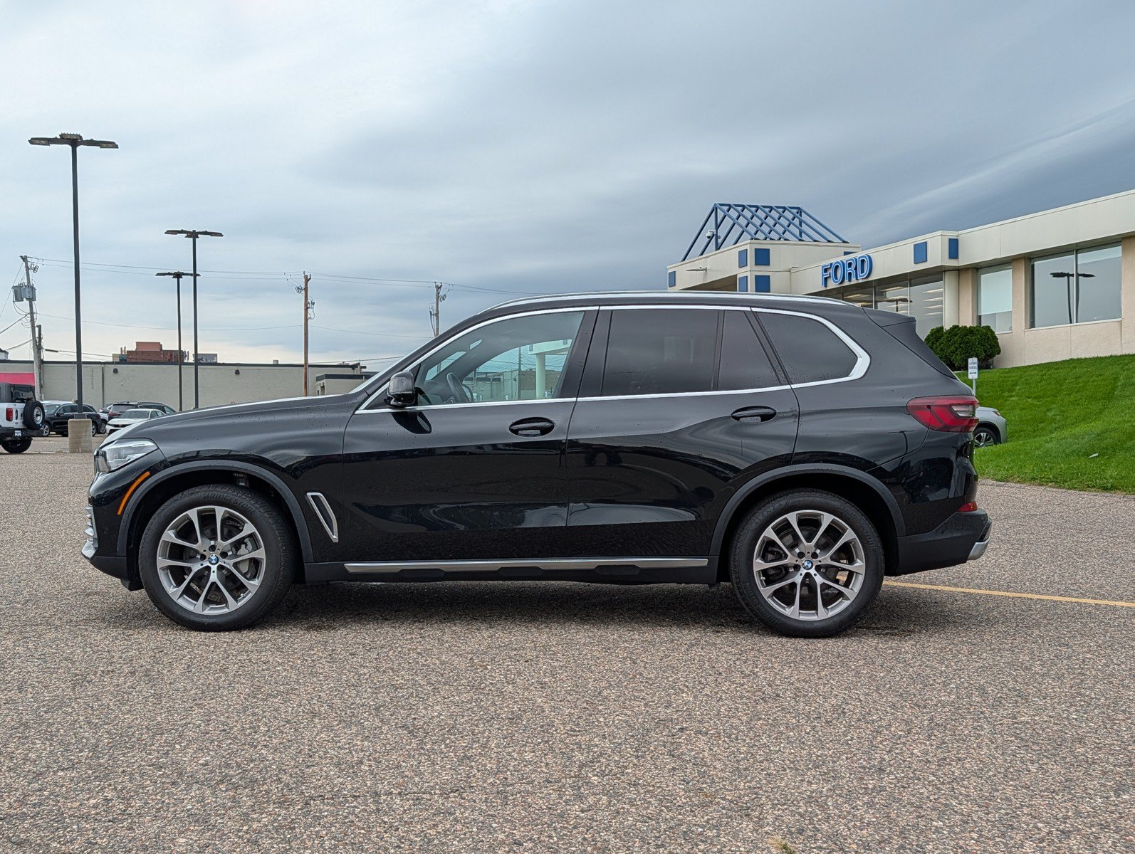 Used 2022 BMW X5 xDrive40i AWD/4WD image 2