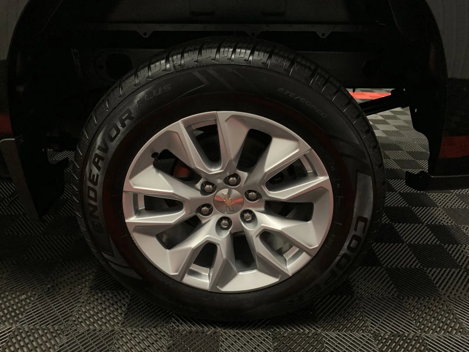 Used 2020 Chevrolet Silverado 1500 Custom w/ Custom Value Package image 13