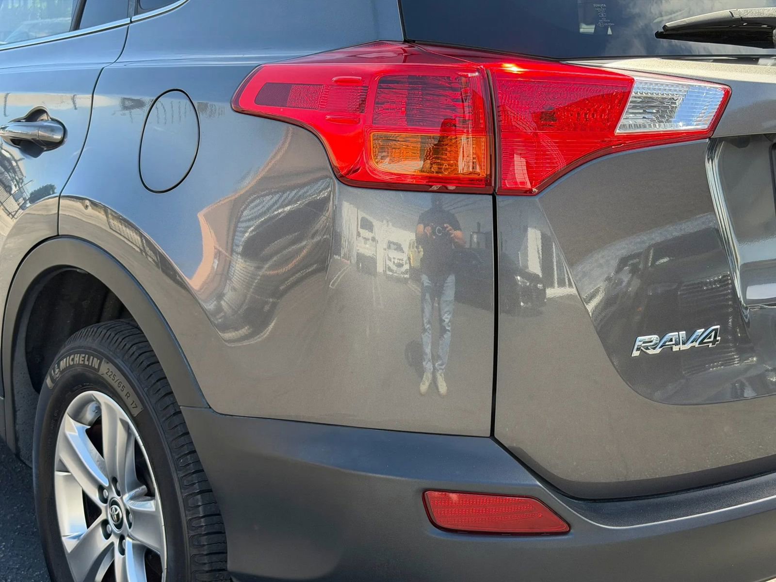 Used 2015 Toyota RAV4 XLE FWD image 19
