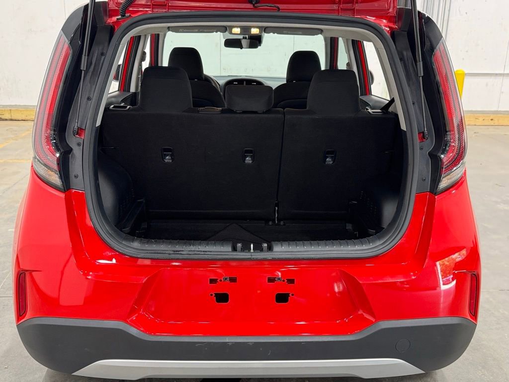 Used 2023 Kia Soul LX w/ Option Group 015 image 9