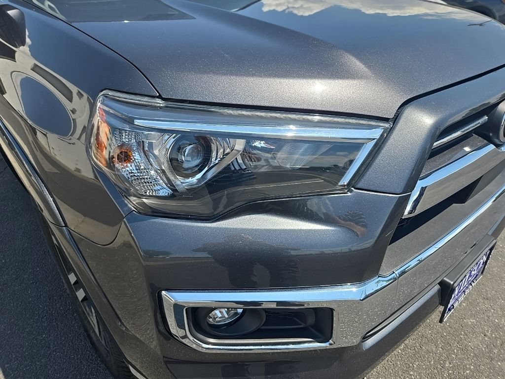 Used 2023 Toyota 4Runner Limited AWD/4WD image 31