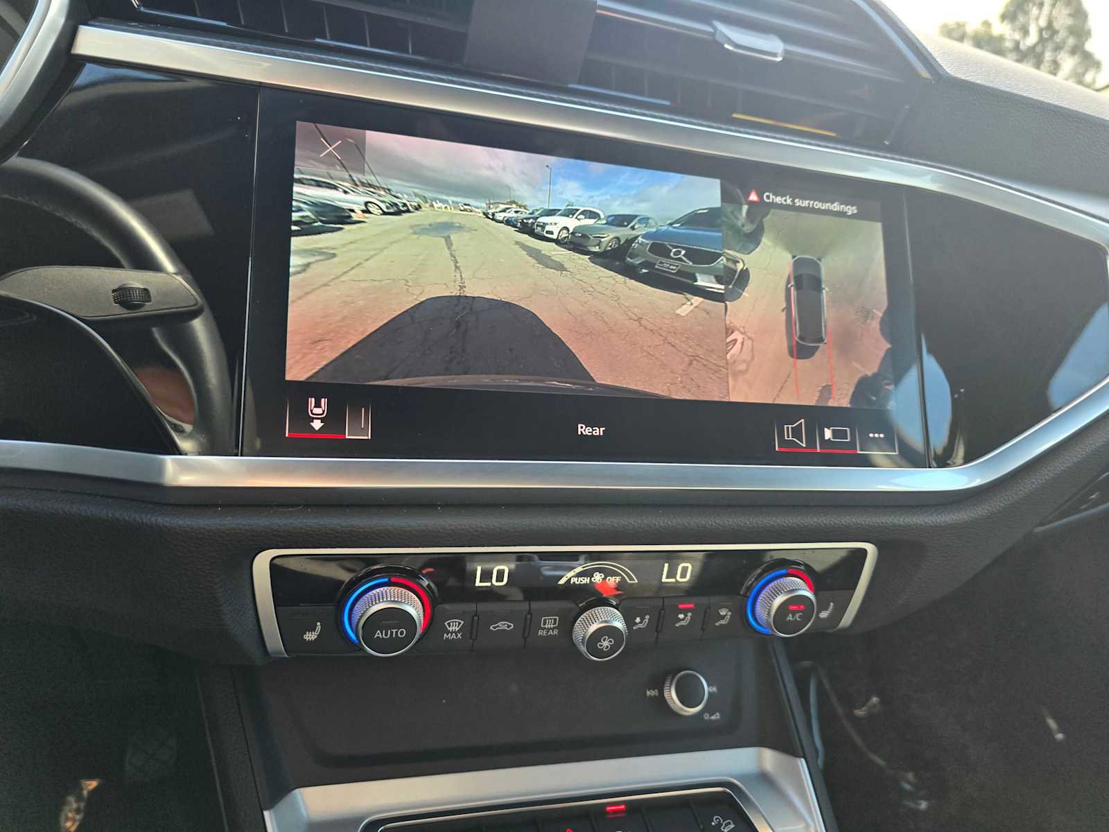 Used 2023 Audi Q3 2.0T Premium Plus w/ Premium Plus Package image 29