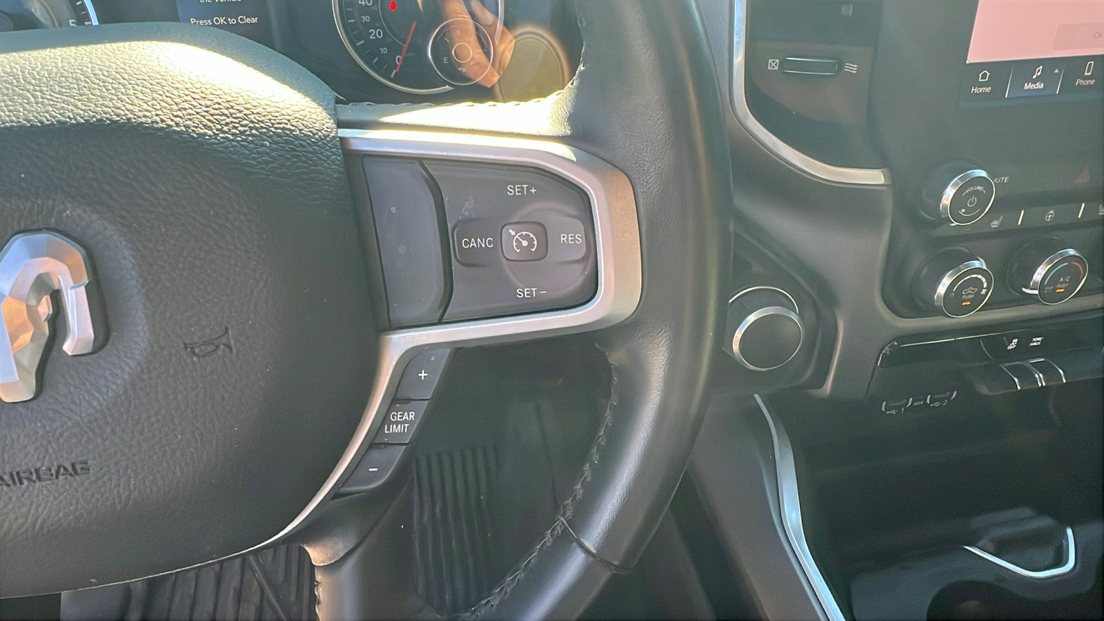 Used 2023 RAM 1500 Big Horn image 29