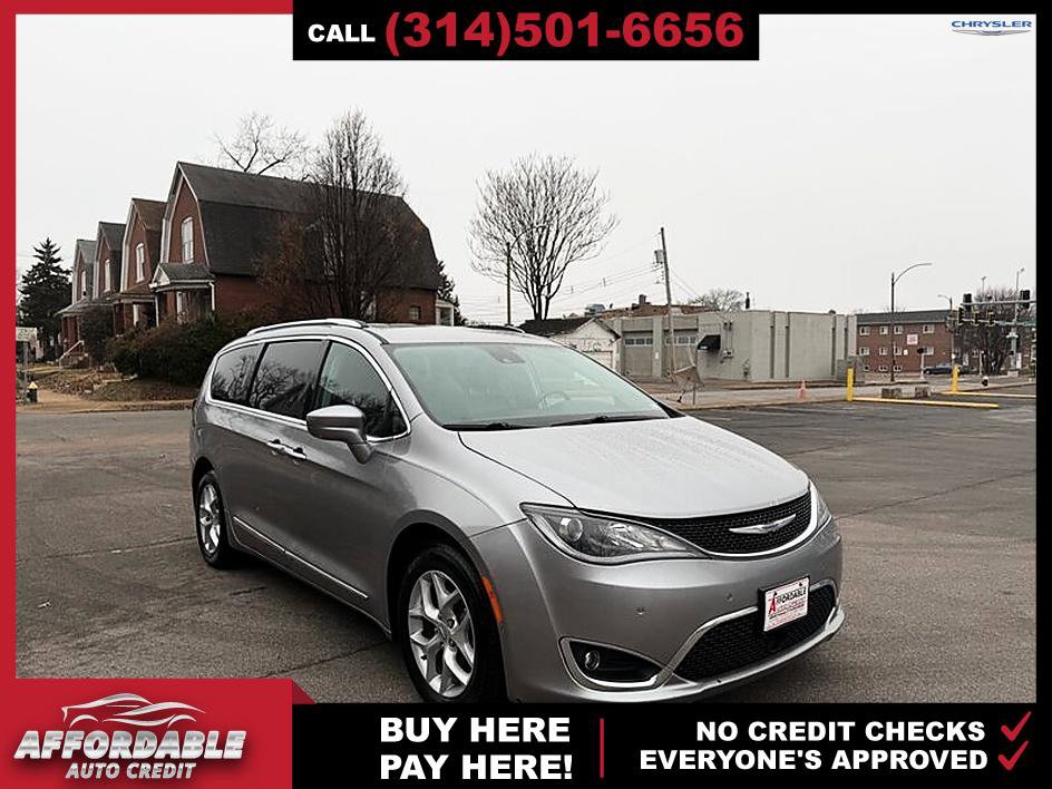 Used 2017 Chrysler Pacifica Touring-L Plus FWD image 7