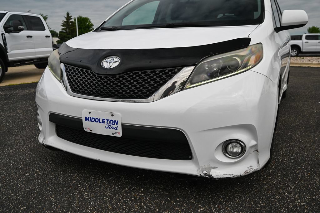 Used 2017 Toyota Sienna SE FWD image 11