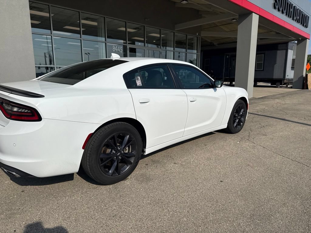 Used 2022 Dodge Charger SXT w/ Blacktop Package AWD/4WD image 3