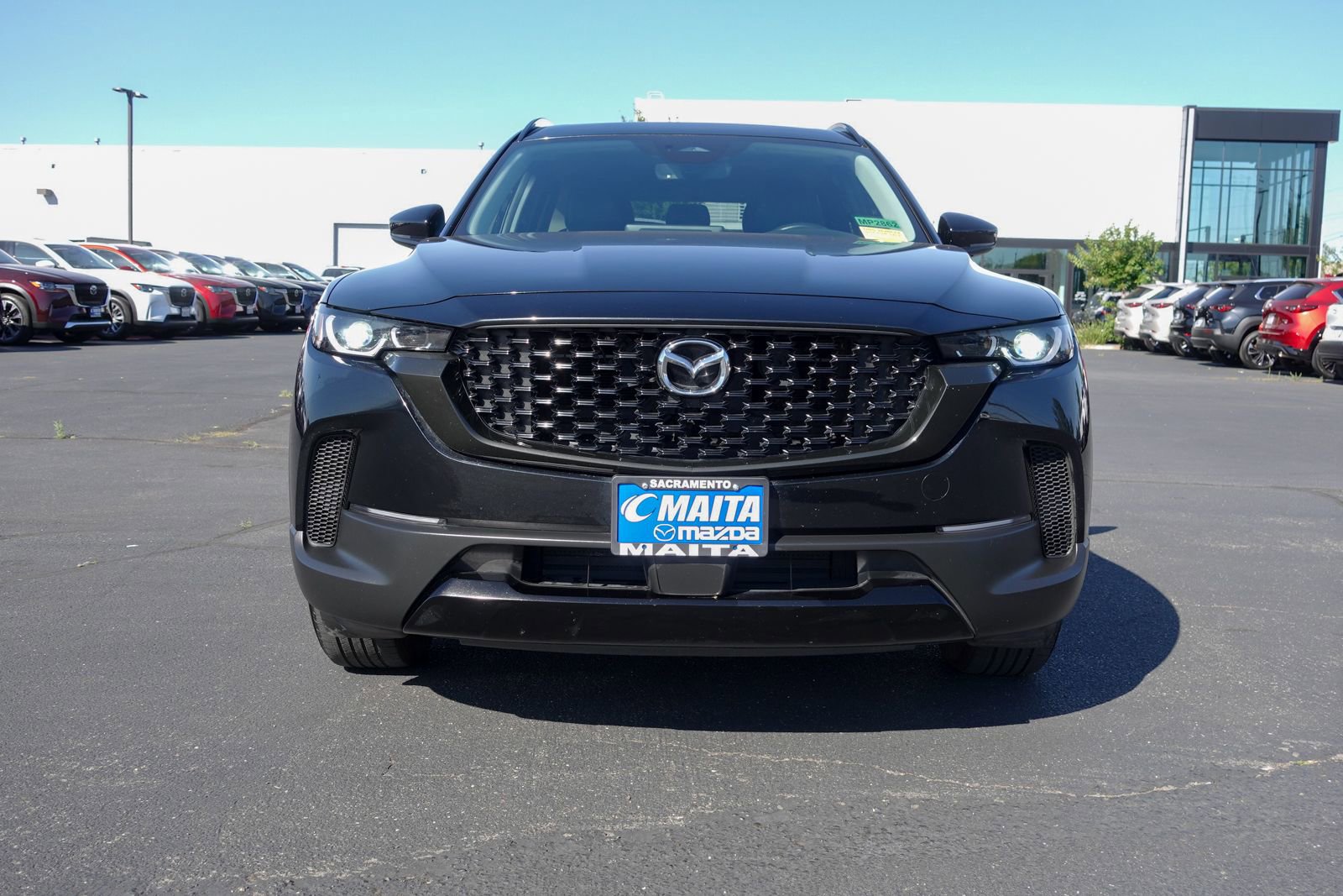 Used 2025 MAZDA CX-50 AWD 2.5 Hybrid w/ Premium Pkg image 10