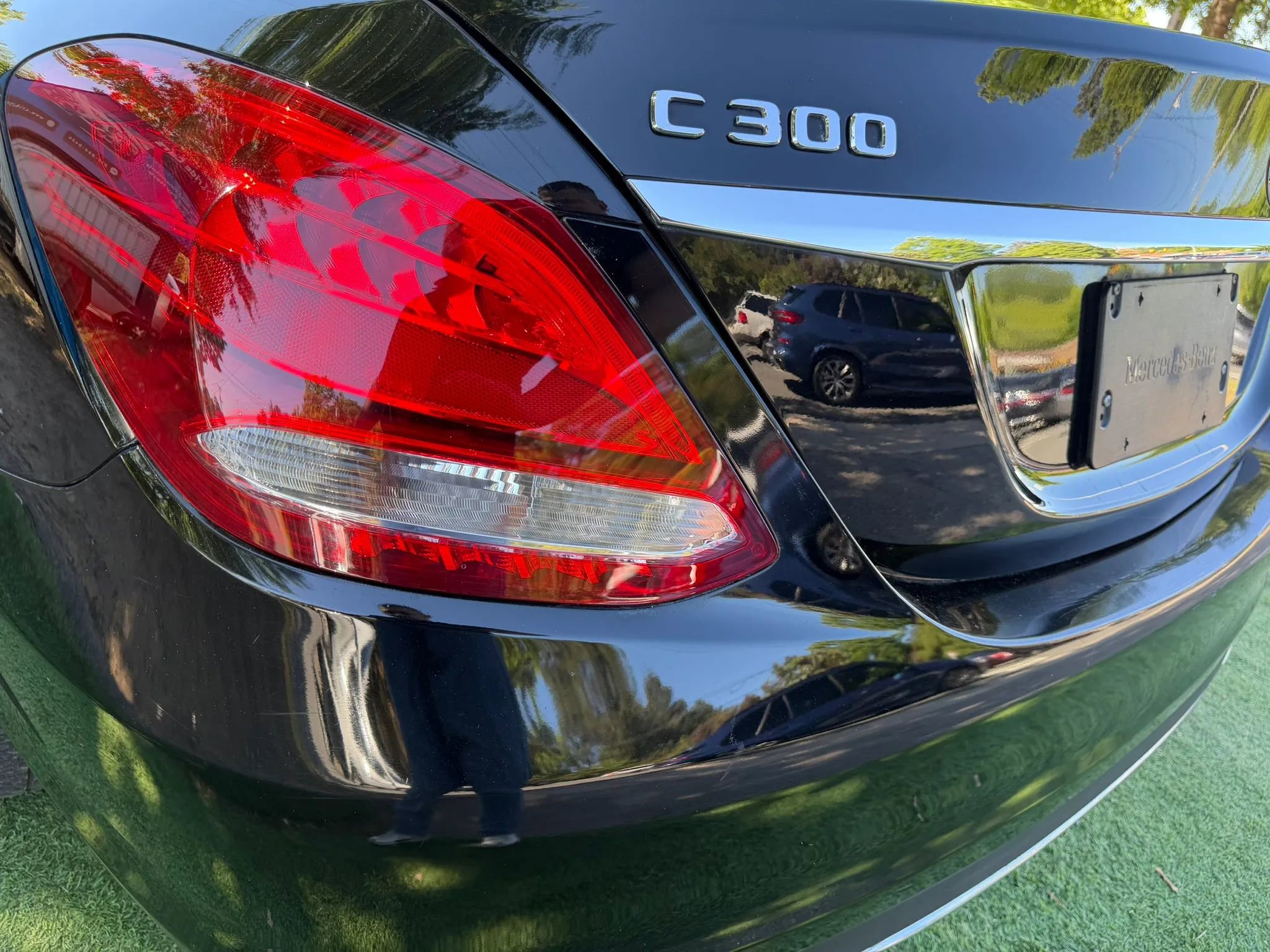 Used 2017 Mercedes-Benz C 300 Sedan w/ Premium 1 Package image 37