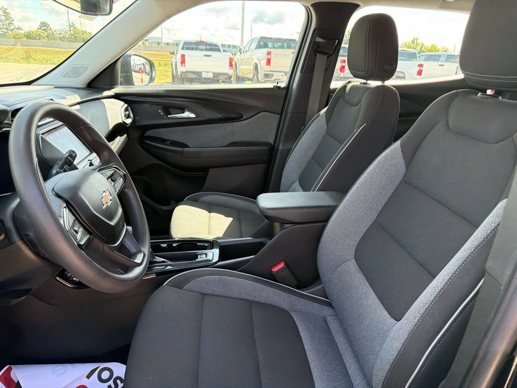 Used 2023 Chevrolet TrailBlazer LS FWD image 15