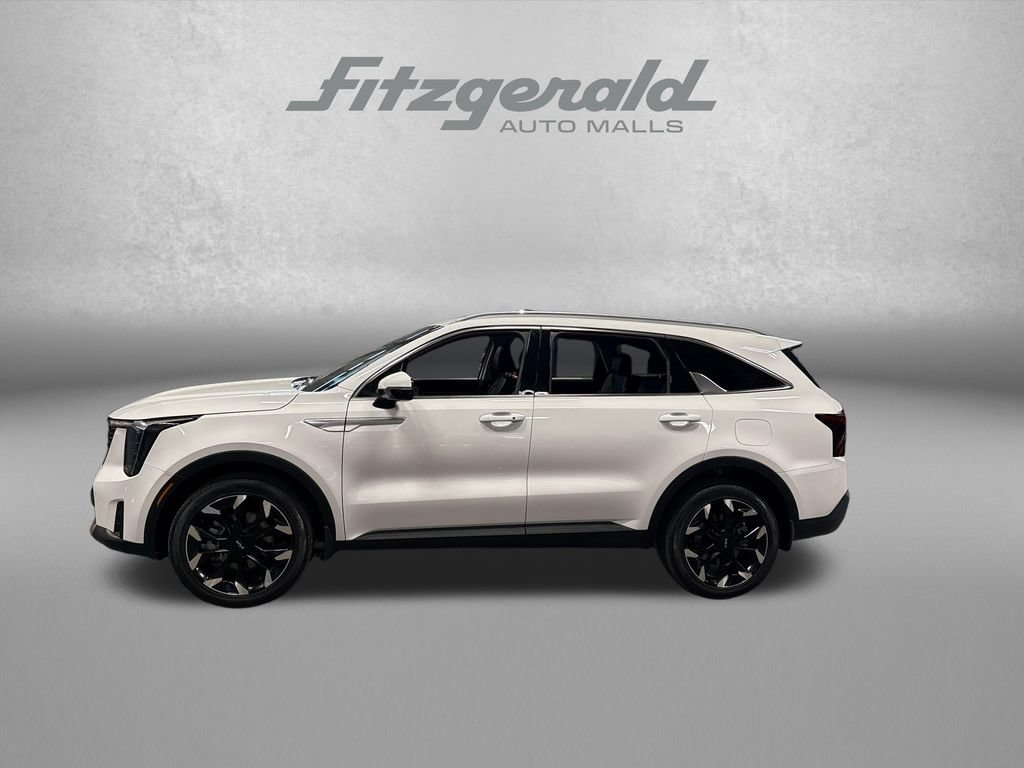 Used 2025 Kia Sorento EX AWD/4WD image 3