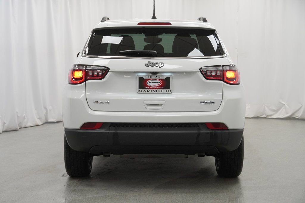 Certified 2025 Jeep Compass Latitude image 11