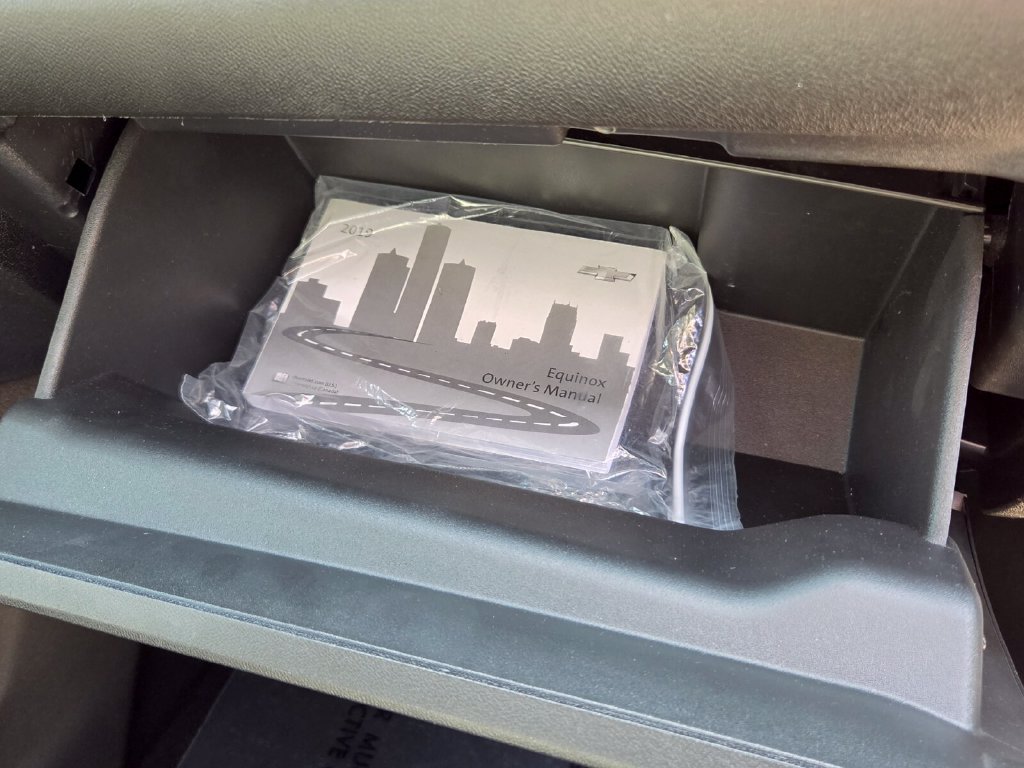 Used 2019 Chevrolet Equinox LT FWD image 19