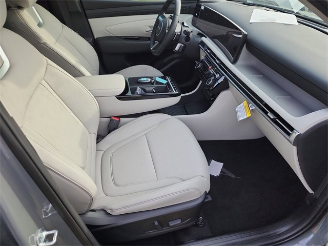 New 2025 Hyundai Tucson Limited image 10