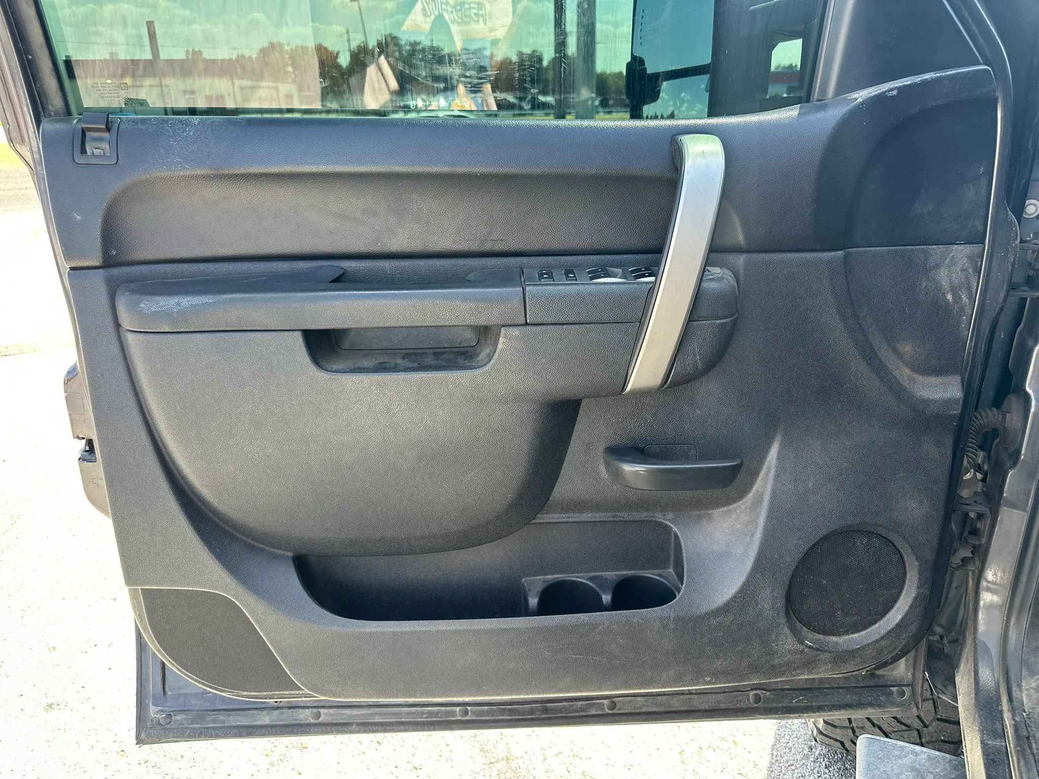 Used 2011 Chevrolet Silverado 2500 W/T AWD/4WD image 17