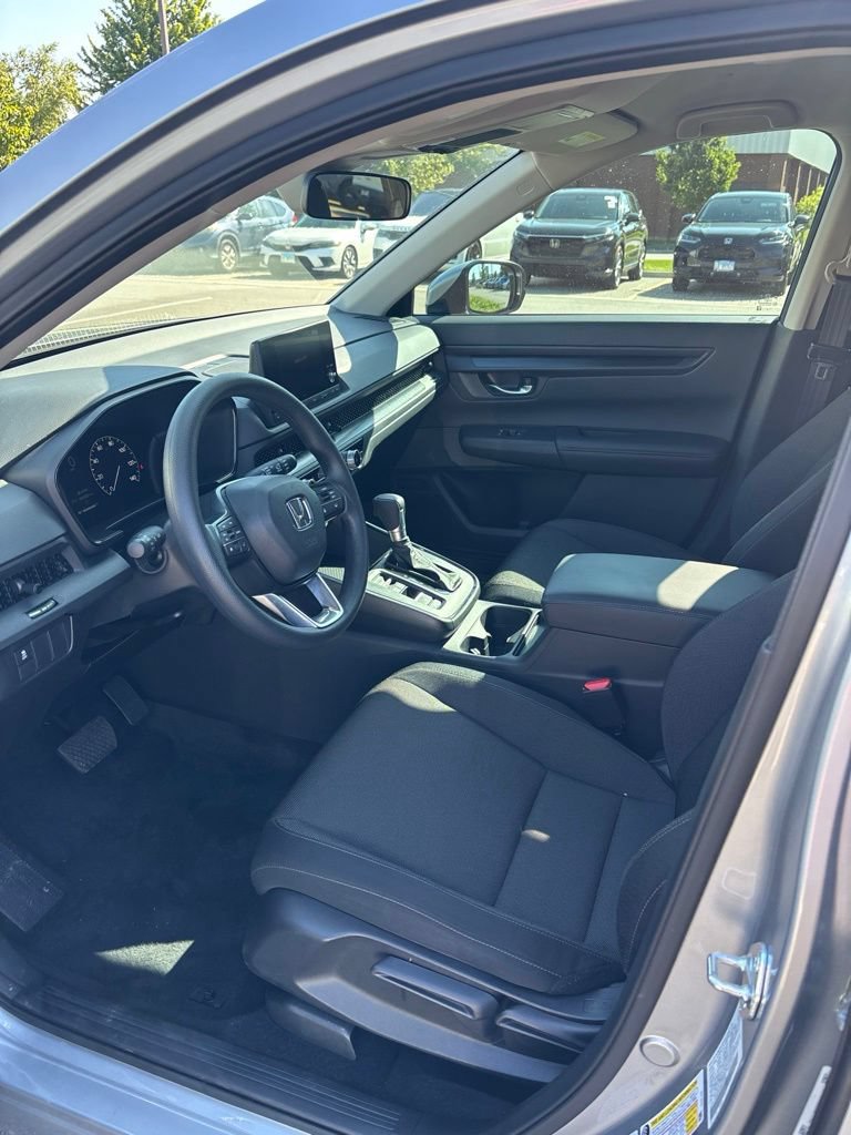 Used 2025 Honda CR-V LX image 21