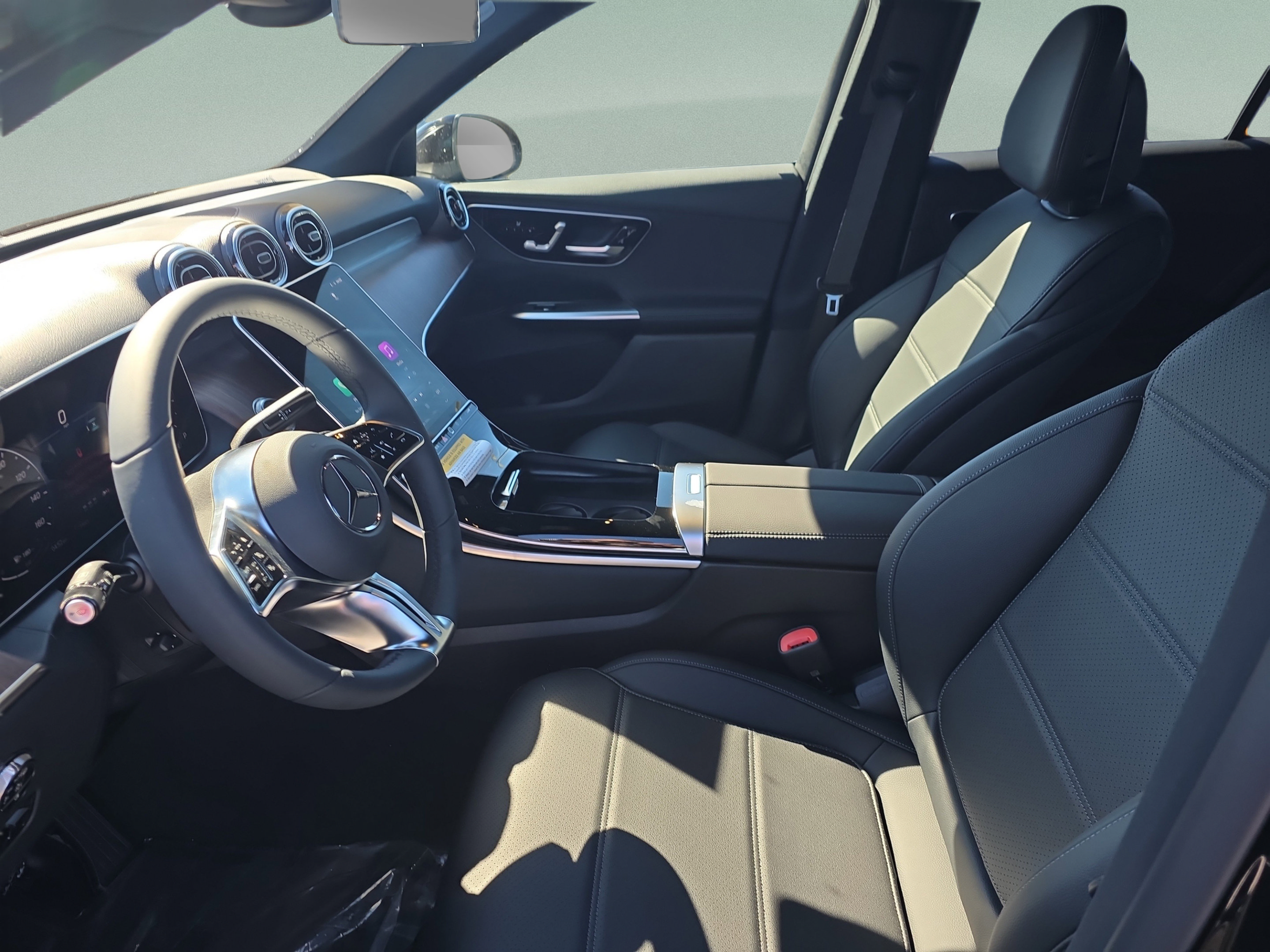 Used 2026 Mercedes-Benz GLC 300 image 17