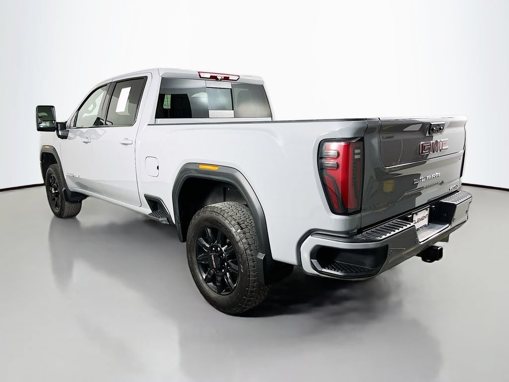 Used 2024 GMC Sierra 2500 AT4 w/ Technology Package AWD/4WD image 9