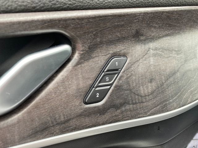Used 2023 Jeep Grand Cherokee Limited AWD/4WD image 18